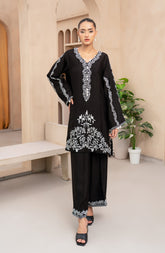 Nura Embroidered Set