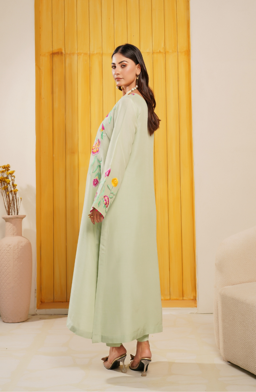 Spring Bloom Embroidered Set