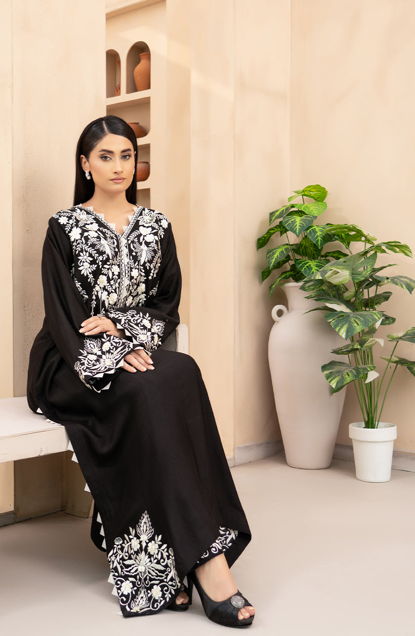 Onyx Emboirdered Set