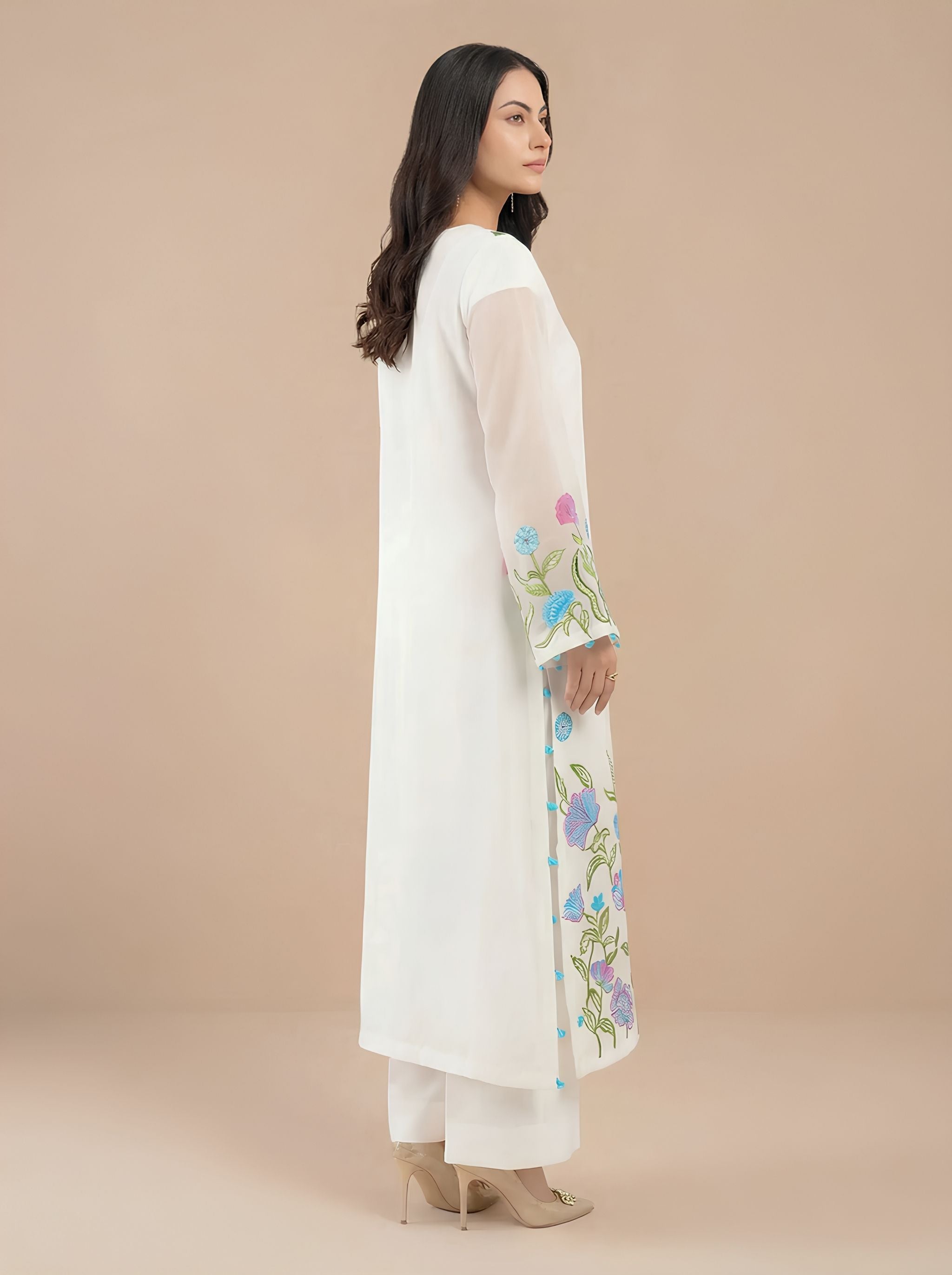 Floral Meadows Embroidered Set